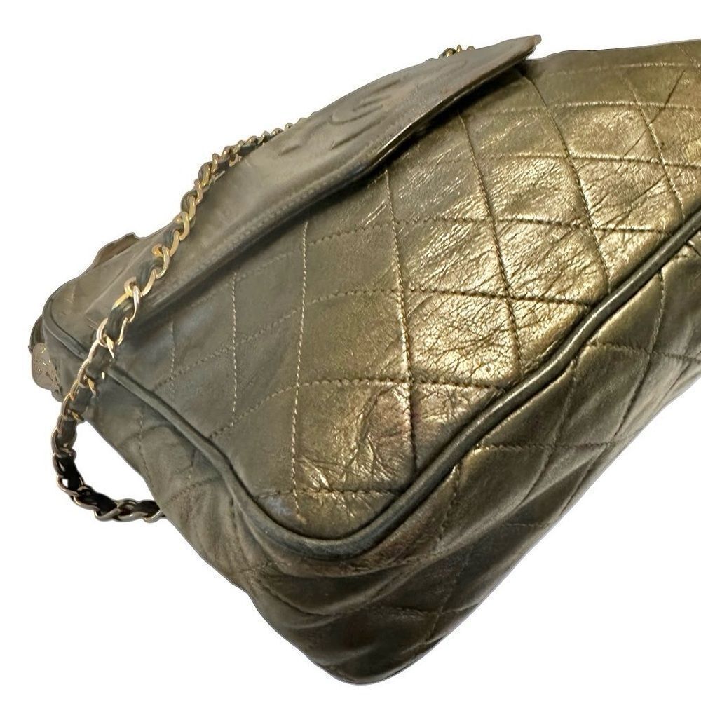 Chanel olive green leather crossbody bag with Tassel Accents - Picture 7 of 16